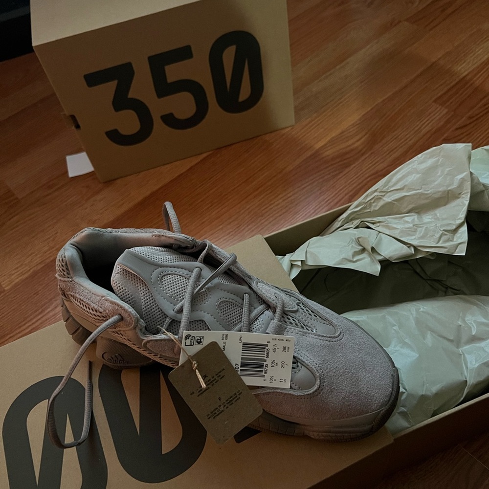 COPY - Brand new Yeezy 500